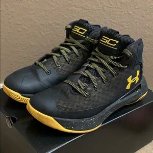 Under Armor Curry 3